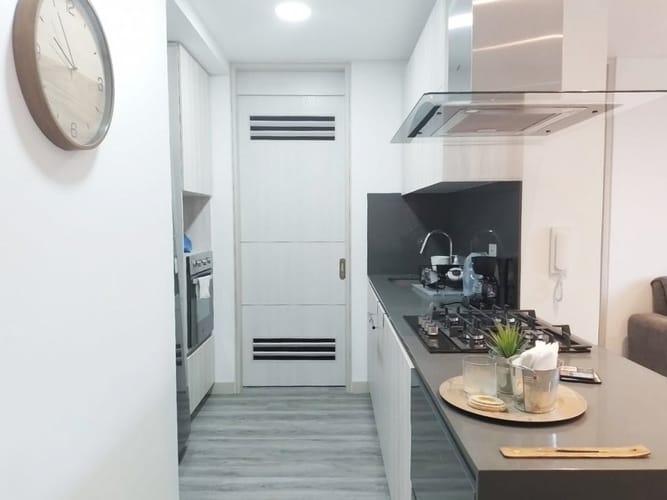 Apartamento de 1 alcoba en venta en El Poblado, Medellín, 63 m² · foto 7 de 13