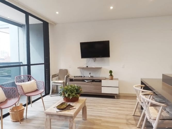 Apartamento de 1 alcoba en venta en El Poblado, Medellín, 63 m² · foto 4 de 13