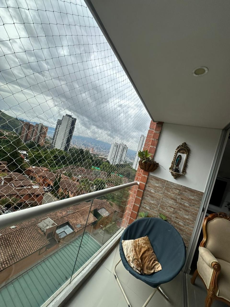 Apartamento en venta en Suramerica, La Estrella · foto 4 de 24
