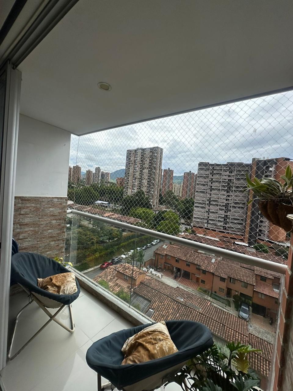 Apartamento en venta en Suramerica, La Estrella · foto 3 de 24