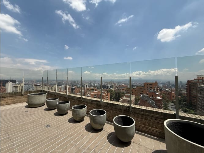 Apartamento de 3 alcobas en venta en Los Rosales, Bogotá, 380 m² · foto 11 de 21