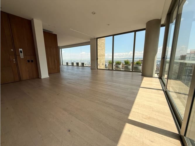 Apartamento de 3 alcobas en venta en Los Rosales, Bogotá, 380 m² · foto 17 de 21