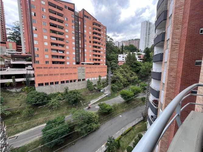 Apartamento de 3 alcobas en venta en Loma Del Indio, Sabaneta, 100 m² · foto 1 de 24