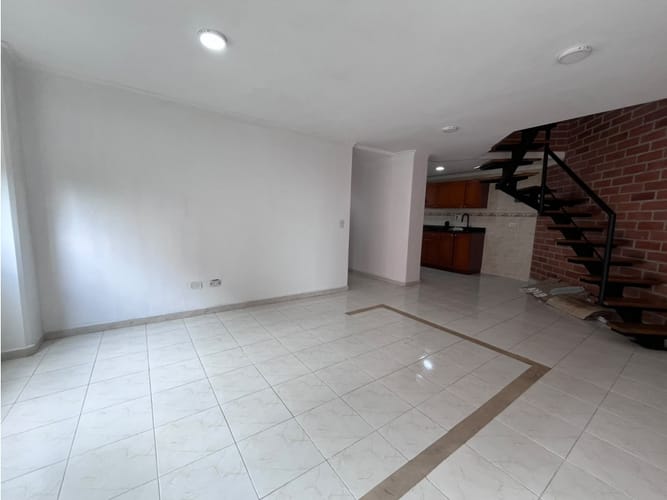 Apartamento de 3 alcobas en venta en Loma Del Indio, Sabaneta, 100 m² · foto 3 de 24