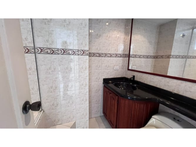 Apartamento de 3 alcobas en venta en Loma Del Indio, Sabaneta, 100 m² · foto 16 de 24