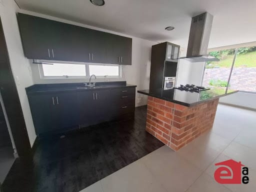 Casa de 3 alcobas en venta en El Retiro, 150 m² · foto 2 de 18