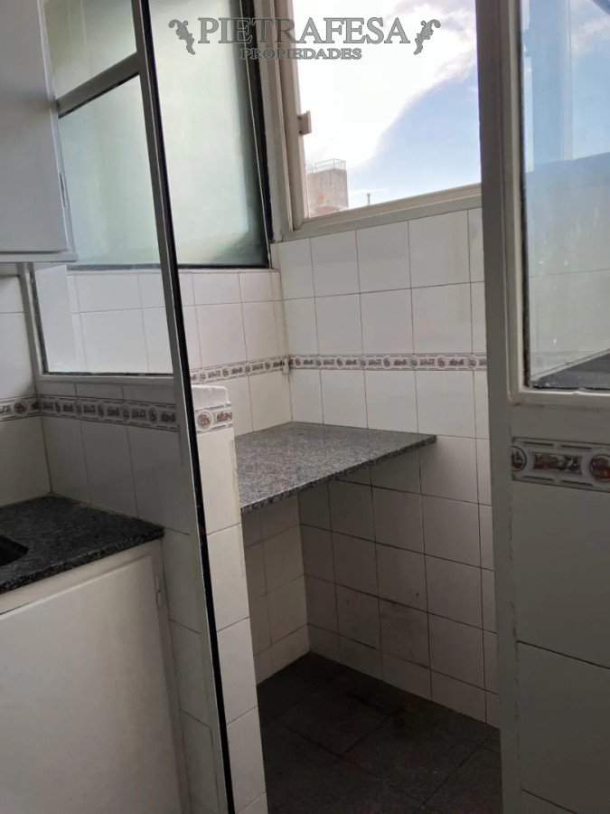 Apartamento en alquiler, 2 dormitorios, 2 baños, terraza, garaje. Pocitos. · Foto 5