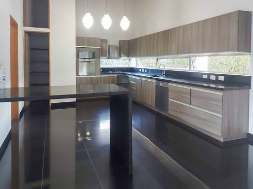 Casa de 4 alcobas en venta en Llano Grande, Rionegro, 1550 m² · foto 4 de 24