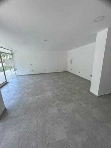 Local en arriendo en Villagrande, Envigado, 60 m² · foto 2 de 6