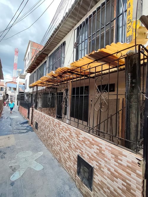Casa de 3 alcobas en venta en Villa Del Lago, Cali, 60 m² · foto 2 de 12