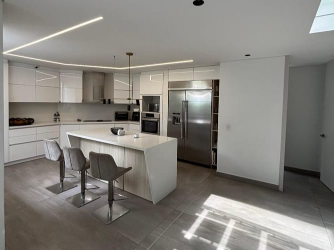 Casa de 4 alcobas en venta en El Poblado, Medellín, 630 m² · foto 7 de 19