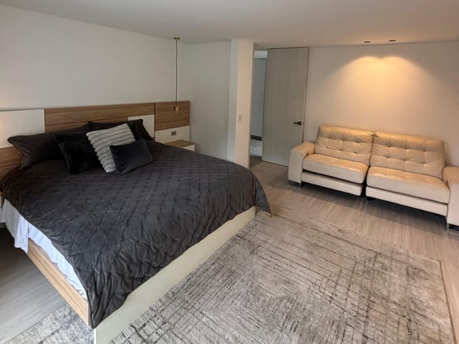 Casa de 4 alcobas en venta en El Poblado, Medellín, 630 m² · foto 8 de 19