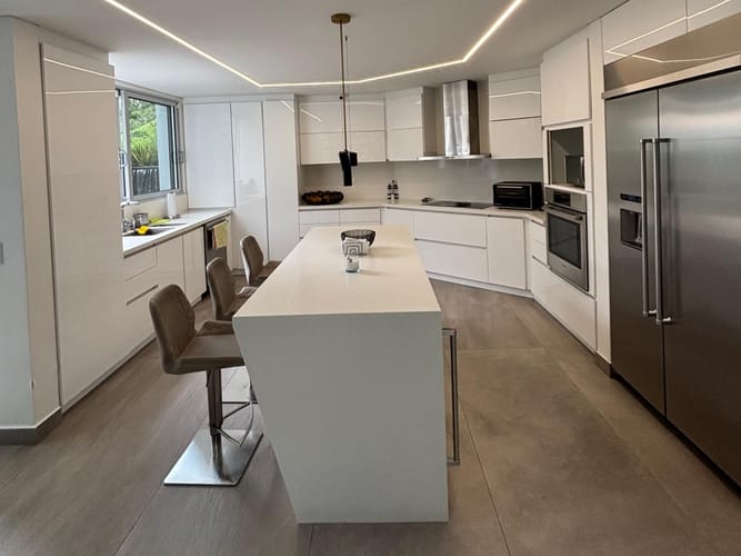 Casa de 4 alcobas en venta en El Poblado, Medellín, 630 m² · foto 6 de 19