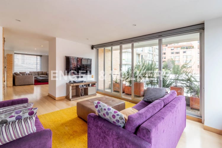 Apartamento en venta en Los Rosales, Bogotá · foto 4 de 11