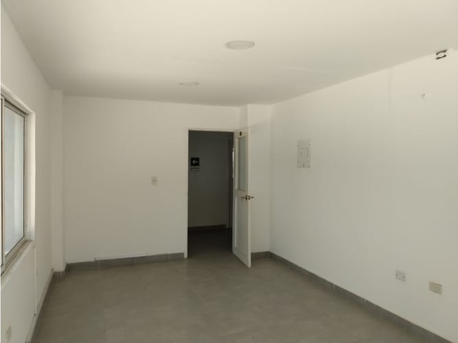 Oficina en arriendo en El Bosque, Cartagena, 17 m² · foto 3 de 8