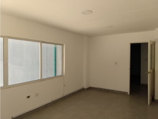 Oficina en arriendo en El Bosque, Cartagena, 17 m² · foto 4 de 8