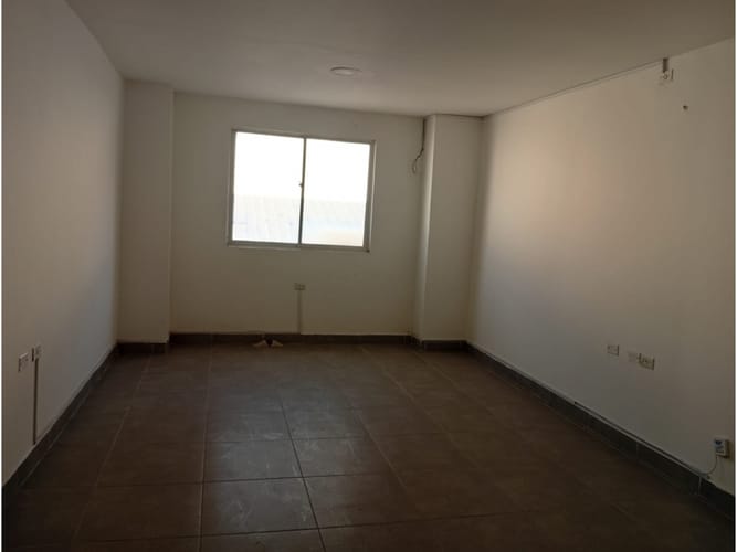 Oficina en arriendo en El Bosque, Cartagena, 23 m² · foto 2 de 3