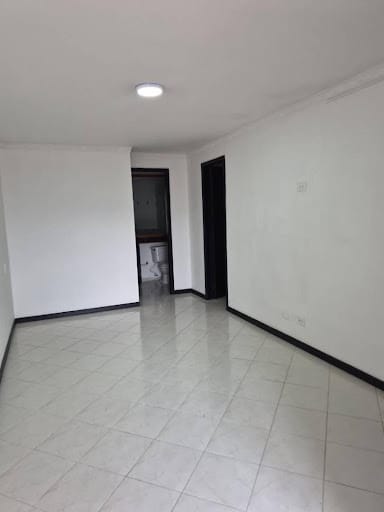 Apartamento de 3 alcobas en arriendo en Loma De Los Bernal, Medellín, 140 m² · foto 6 de 24