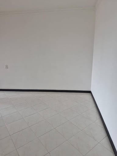Apartamento de 3 alcobas en arriendo en Loma De Los Bernal, Medellín, 140 m² · foto 22 de 24