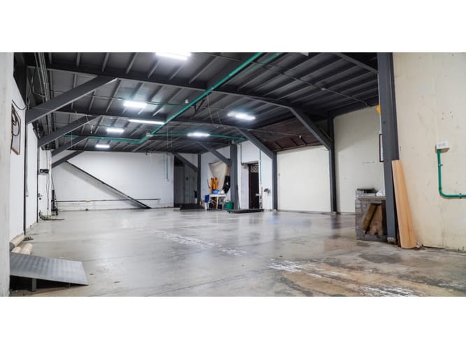 Bodega en arriendo en Girardot, Bucaramanga, 1470 m² · foto 2 de 24