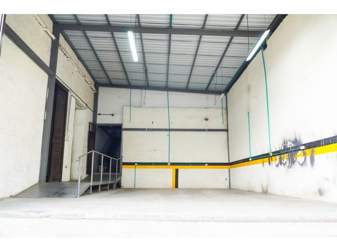 Bodega en arriendo en Girardot, Bucaramanga, 1470 m² · foto 21 de 24