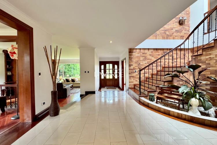 Casa de 4 alcobas en venta en Aposentos, Sopó, 374 m² · foto 3 de 24