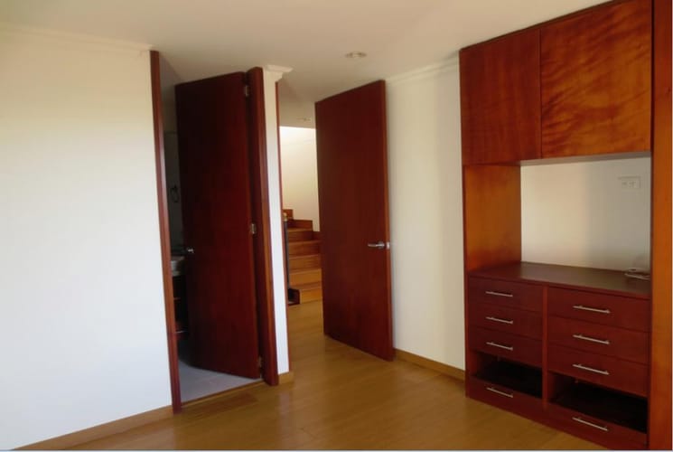 Apartamento de 4 alcobas en venta en La Carolina, Bogotá, 284 m² · foto 11 de 16