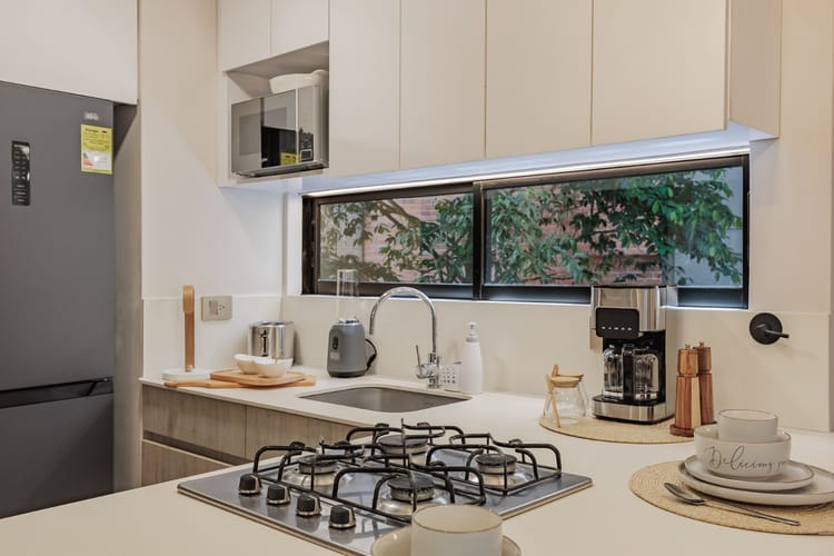 Apartamento de 1 alcoba en venta en El Poblado, Medellín, 53 m² · foto 5 de 12