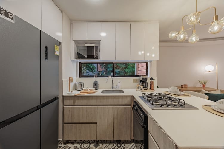 Apartamento de 1 alcoba en venta en El Poblado, Medellín, 53 m² · foto 6 de 12