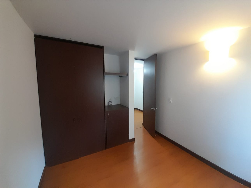 Apartamento en venta en El Redil, Bogotá · foto 8 de 24