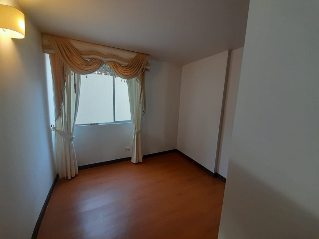 Apartamento en venta en El Redil, Bogotá · foto 10 de 24