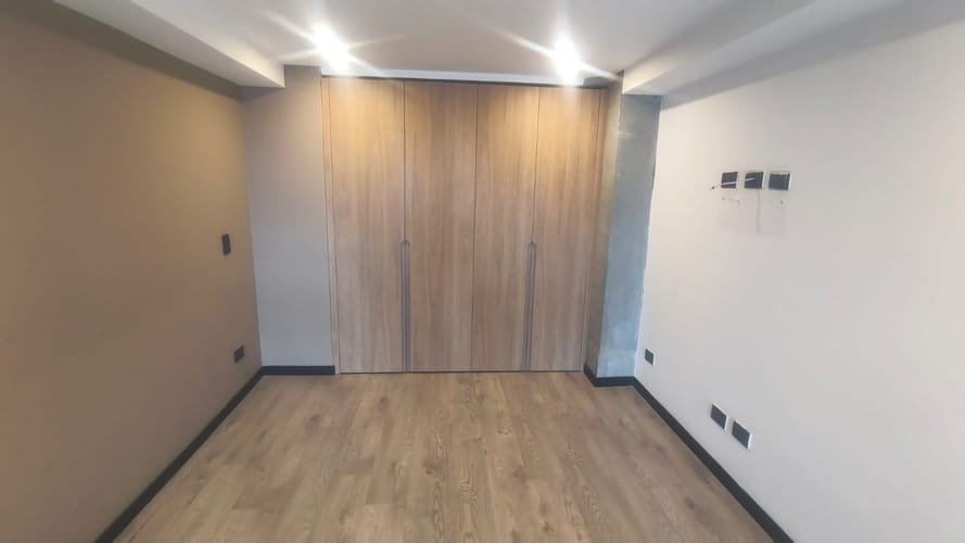 Apartamento de 1 alcoba en venta en Polo Club, Bogotá, 30 m² · foto 6 de 9