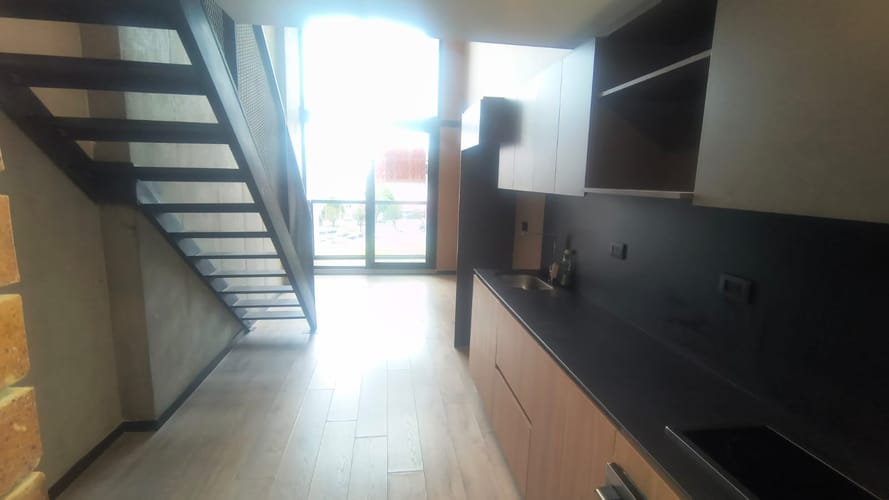 Apartamento de 1 alcoba en venta en Polo Club, Bogotá, 30 m² · foto 2 de 9