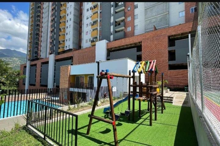 Apartamento de 3 alcobas en venta en Machado, Copacabana, 62 m² · foto 3 de 12