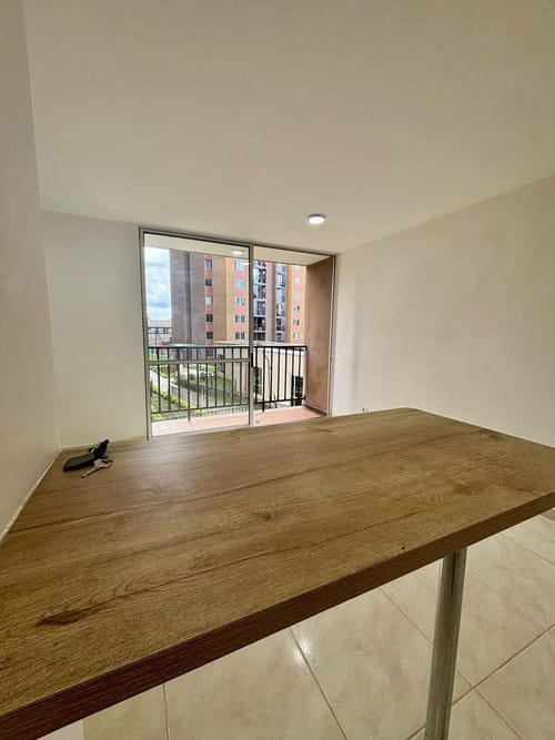 Apartamento de 3 alcobas en venta en La Macarena, Rionegro, 55 m² · foto 2 de 21
