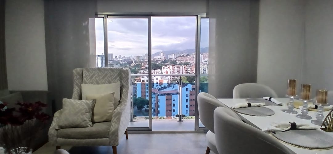 Apartamento de 3 alcobas en venta en Urbanizacion Torres De Madeira, Floridablanca, 78 m² · foto 7 de 18
