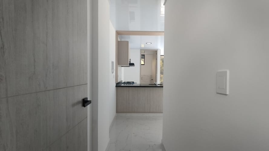Apartamento de 3 alcobas en arriendo en El Poblado, Girón, 58 m² · foto 3 de 24