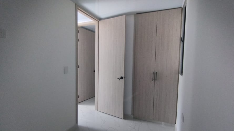 Apartamento de 3 alcobas en arriendo en El Poblado, Girón, 58 m² · foto 16 de 24