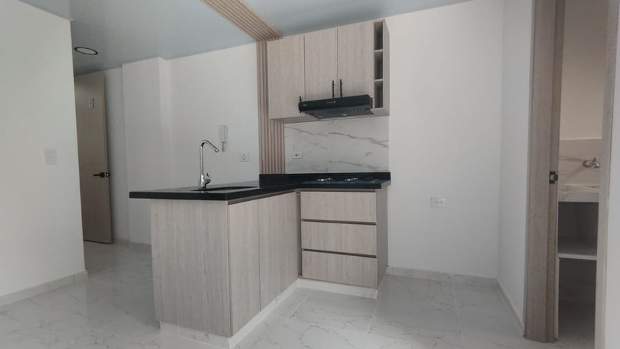 Apartamento de 3 alcobas en arriendo en El Poblado, Girón, 58 m² · foto 11 de 24