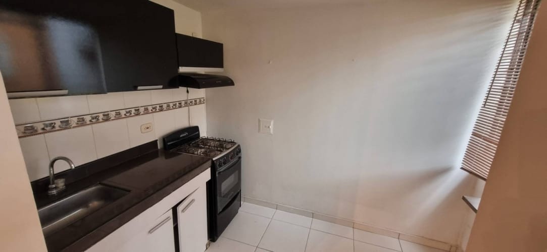 Apartamento de 2 alcobas en venta en Hacienda Madrid El Prado, Madrid, 47 m² · foto 3 de 12