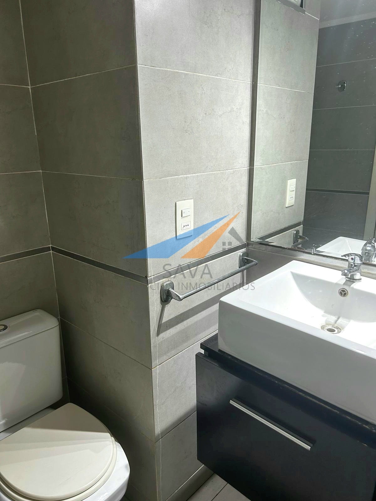 Alquiler Oficina 80M² Amueblada y Equipada en Ciudad Vieja! Edificio Imperium Building · Foto 12