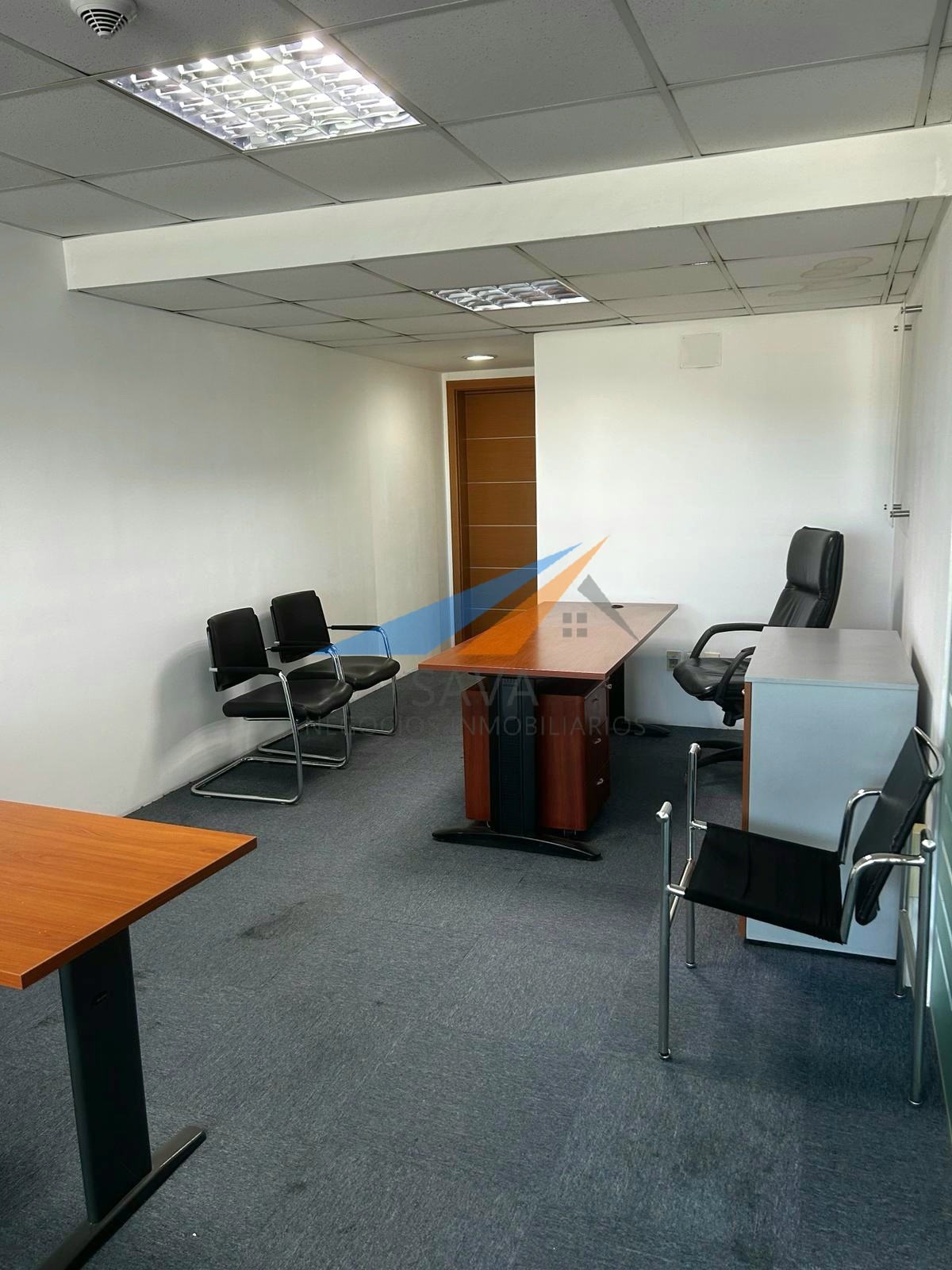 Alquiler Oficina 80M² Amueblada y Equipada en Ciudad Vieja! Edificio Imperium Building · Foto 11