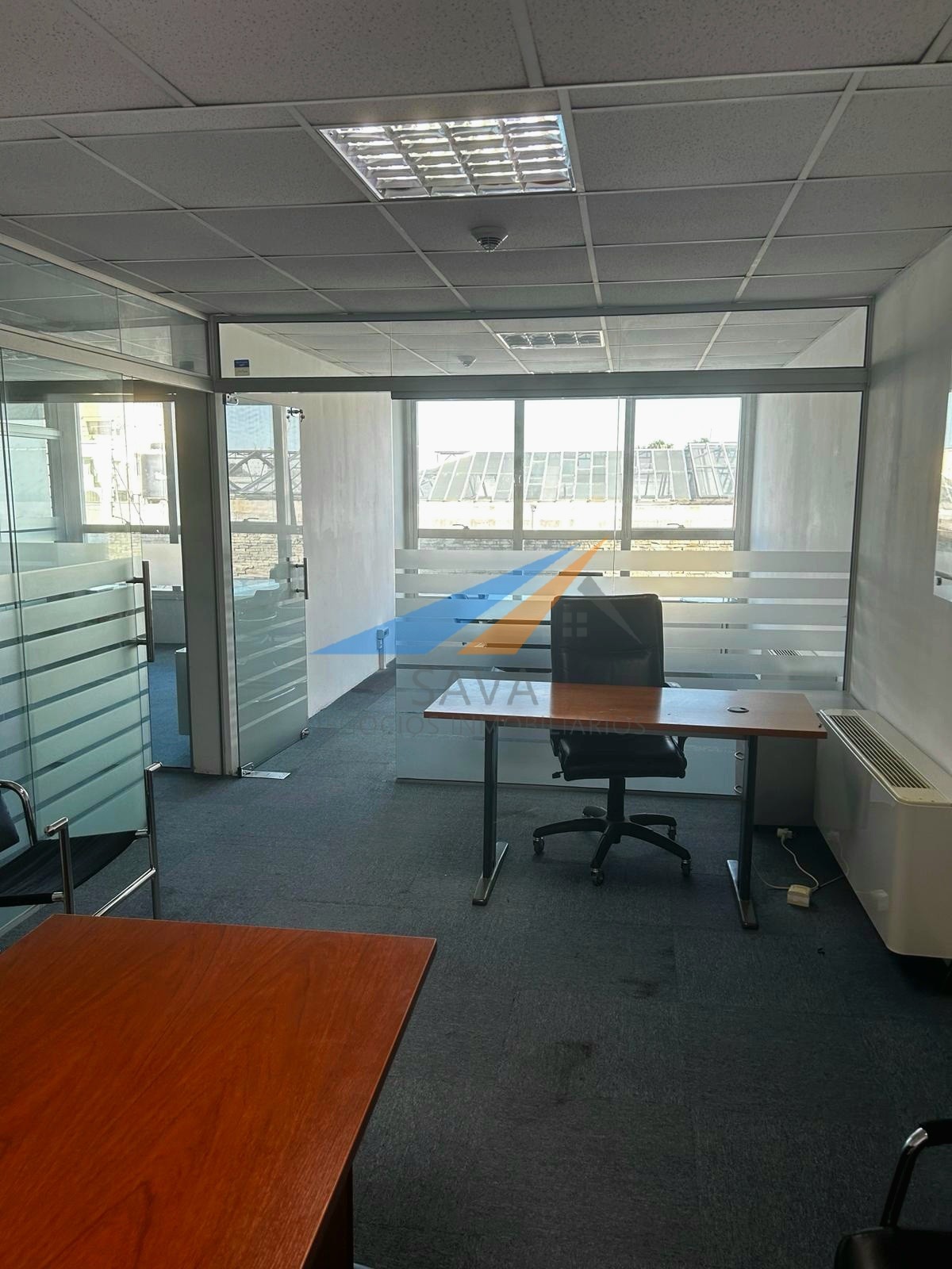 Alquiler Oficina 80M² Amueblada y Equipada en Ciudad Vieja! Edificio Imperium Building · Foto 5
