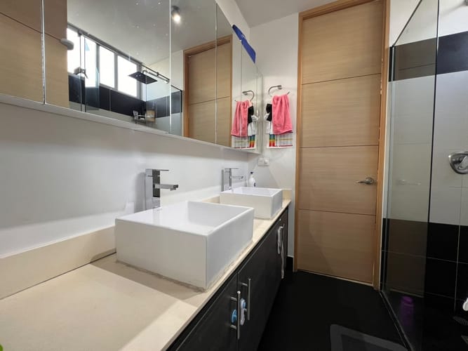 Apartamento de 3 alcobas en arriendo en El Poblado, Medellín, 108 m² · foto 10 de 11