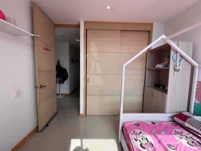 Apartamento de 3 alcobas en arriendo en El Poblado, Medellín, 108 m² · foto 7 de 11