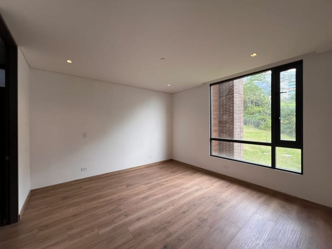 Apartamento de 3 alcobas en venta en El Poblado, Medellín, 143 m² · foto 12 de 15