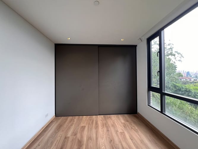 Apartamento de 3 alcobas en venta en El Poblado, Medellín, 143 m² · foto 11 de 15