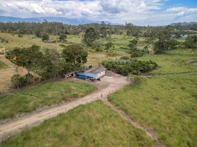 Finca en venta en Mesa De Los Santos, Piedecuesta, 100000 m² · foto 5 de 12