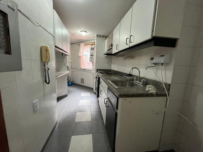 Apartamento de 2 alcobas en venta en Molinos Norte, Bogotá, 95 m² · foto 4 de 14