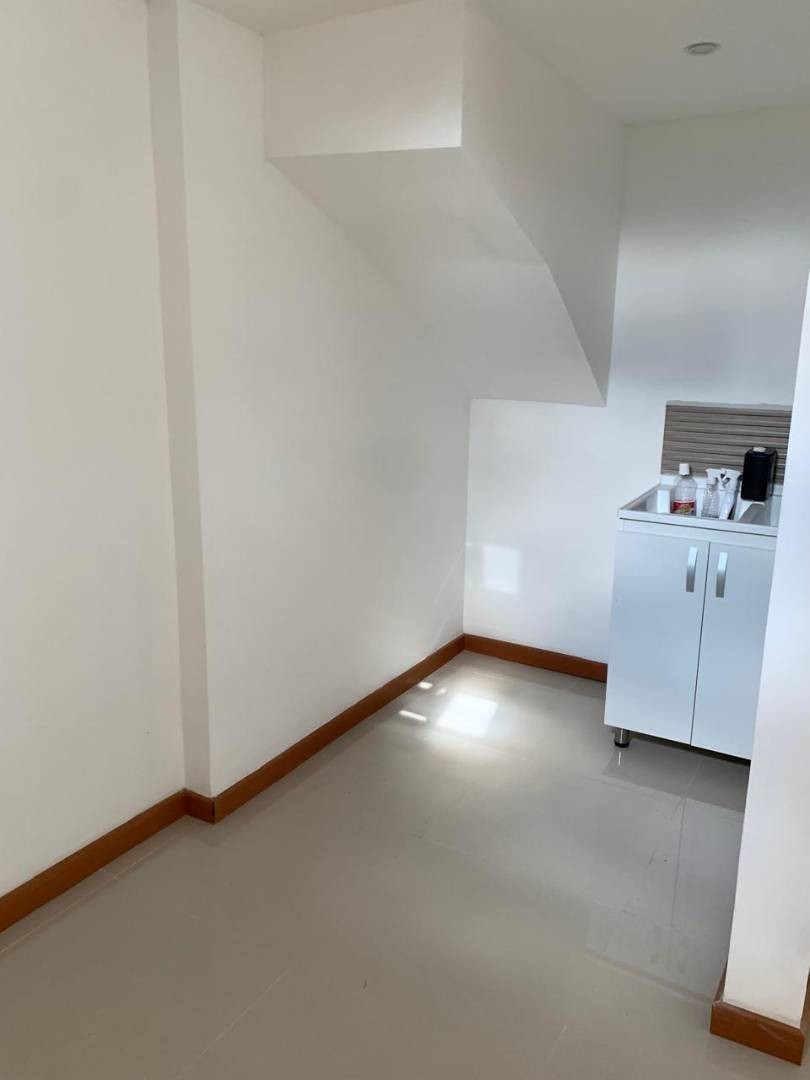 Apartamento en venta en Altos Del Poblado, Medellín · foto 2 de 24